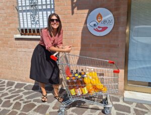 I volontari di Cibùm sono i primi donatori di beni per la Bottega!