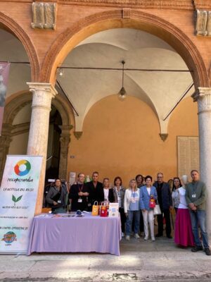 Girotondo delle Cose Belle Recuperandia 17 MAGGIO, UNA GIORNATA DI INCONTRO, RICICLO E COMUNITA’